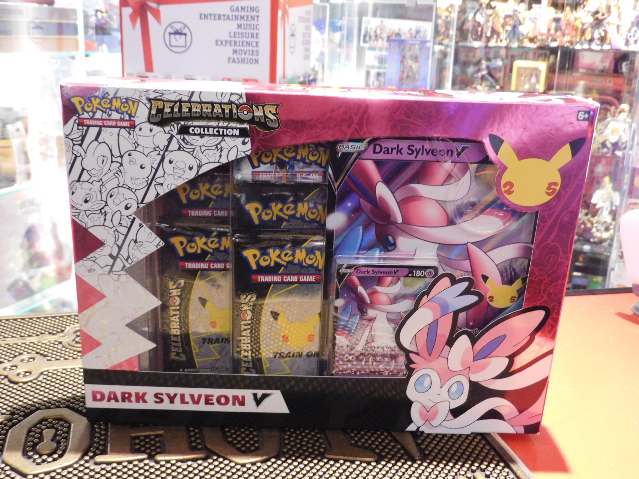 Pokémon Celebrations V Box - Dark Sylveon