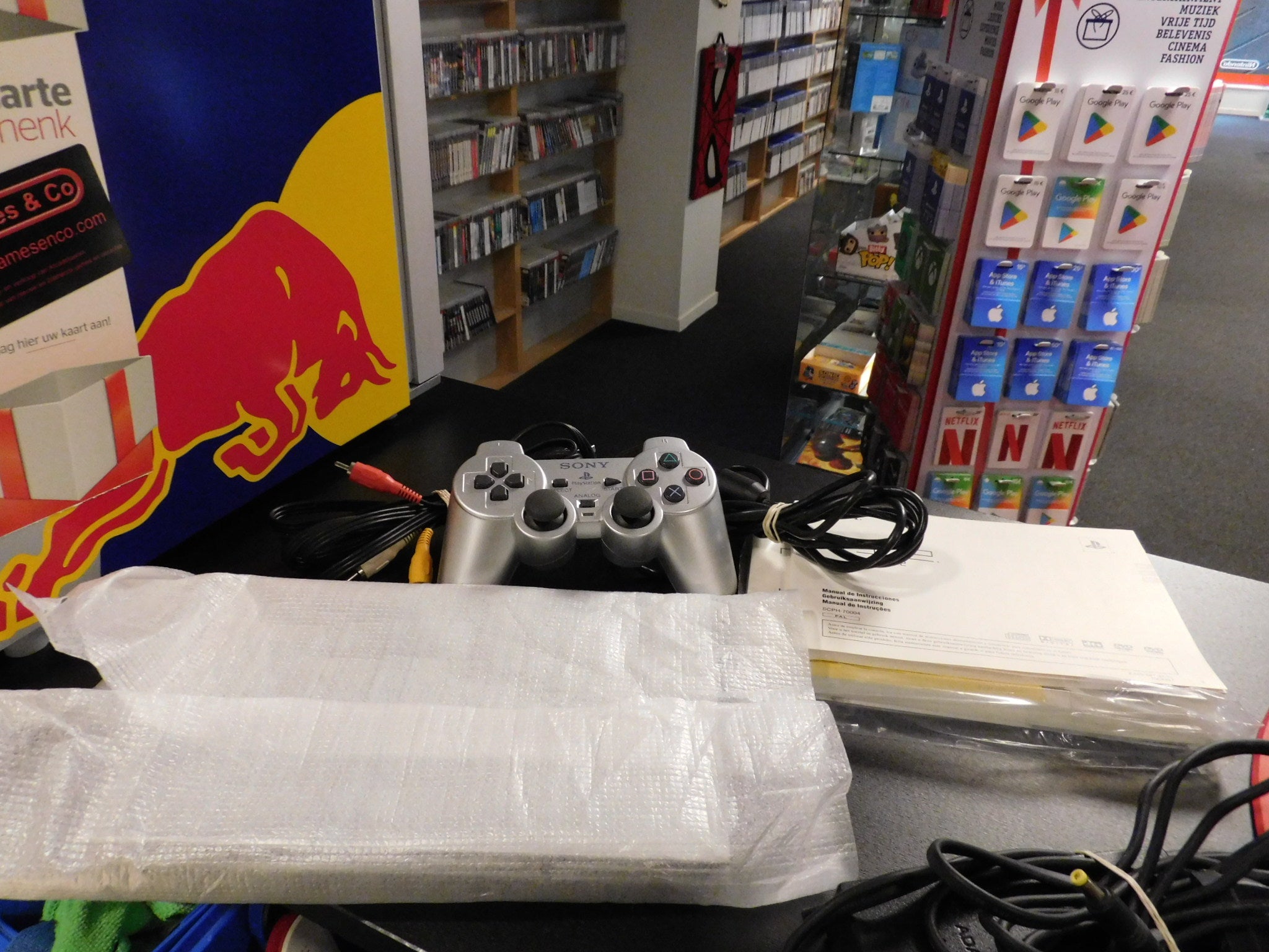 PLAYSTATION 2 SLIM  CONSOLE