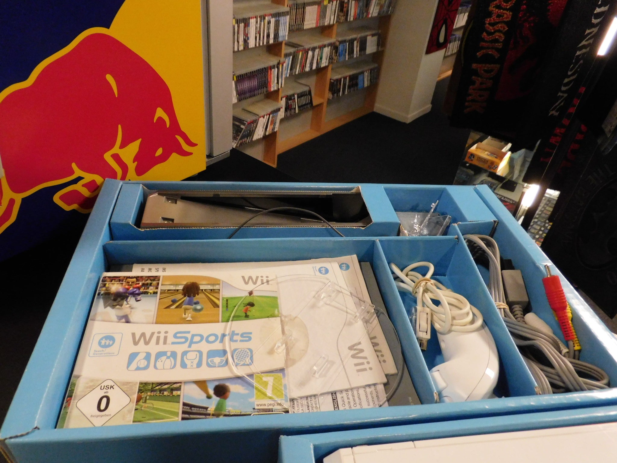 Wii CONSOLE + Wii SPORTS