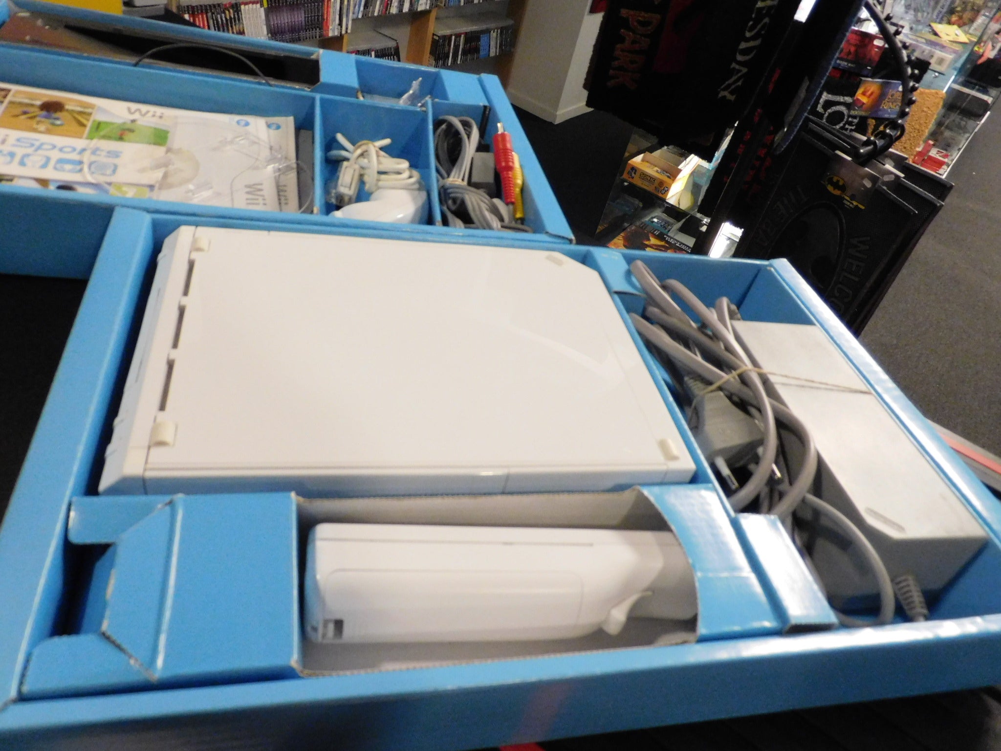 Wii CONSOLE + Wii SPORTS