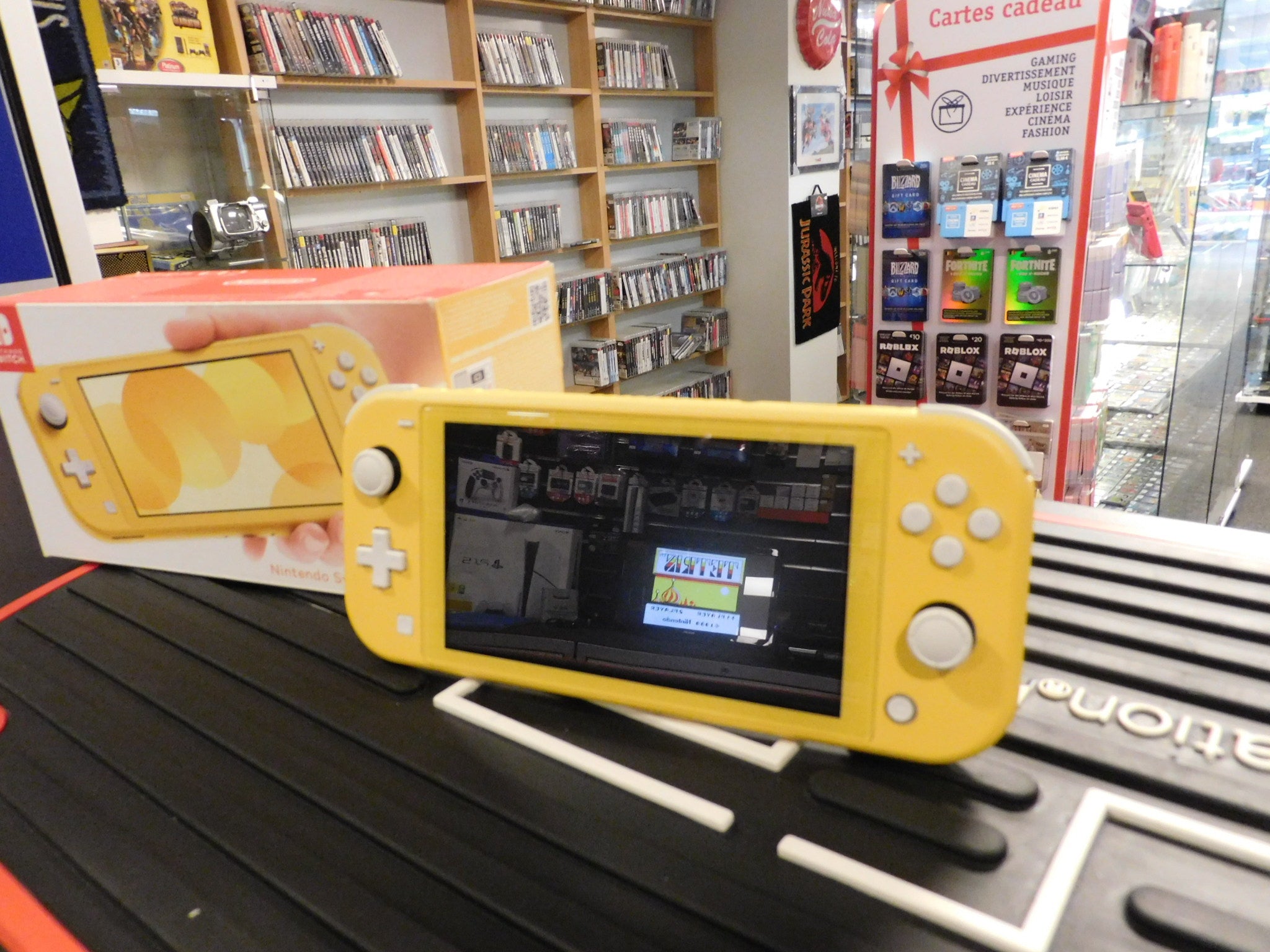NINTENDO SWITCH LITE CONSOLE