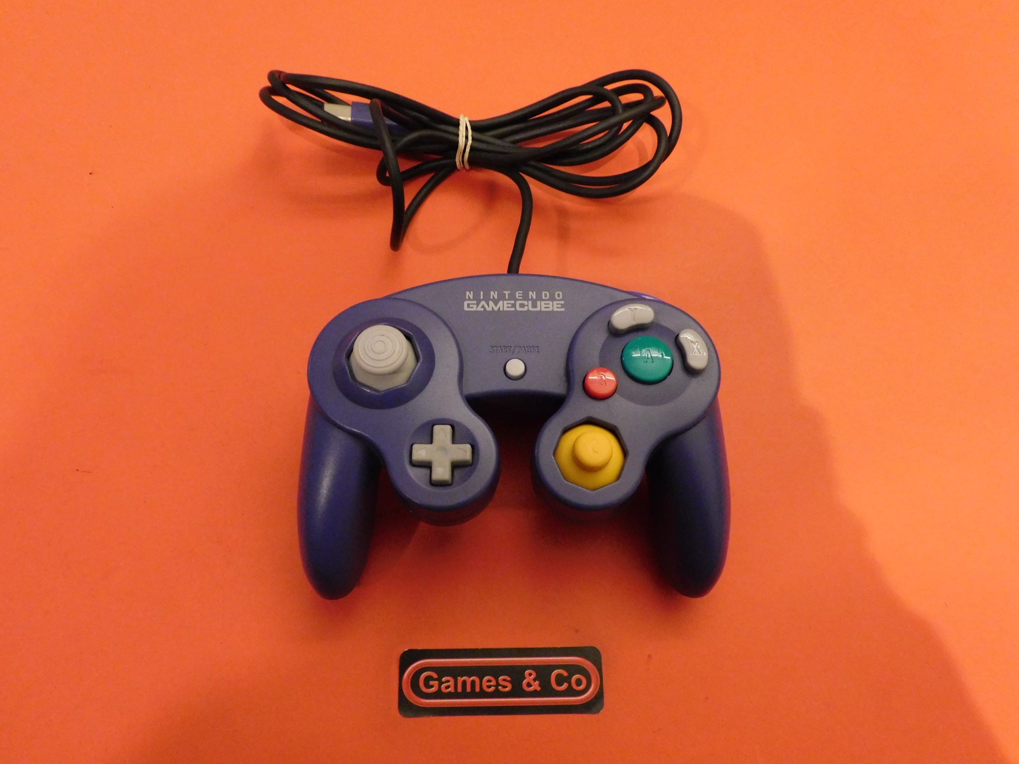 GAMECUBE  CONTROLLER
