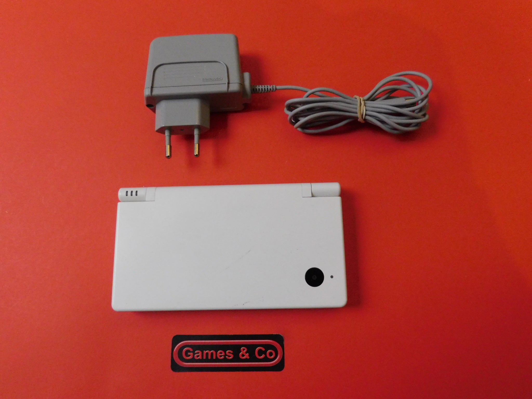 NINTENDO DSi CONSOLE