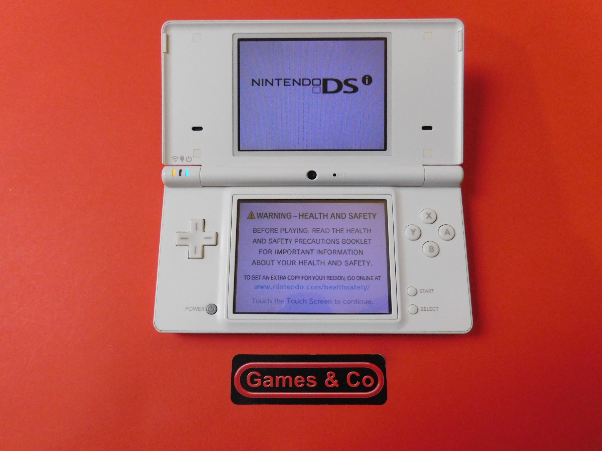 NINTENDO DSi CONSOLE