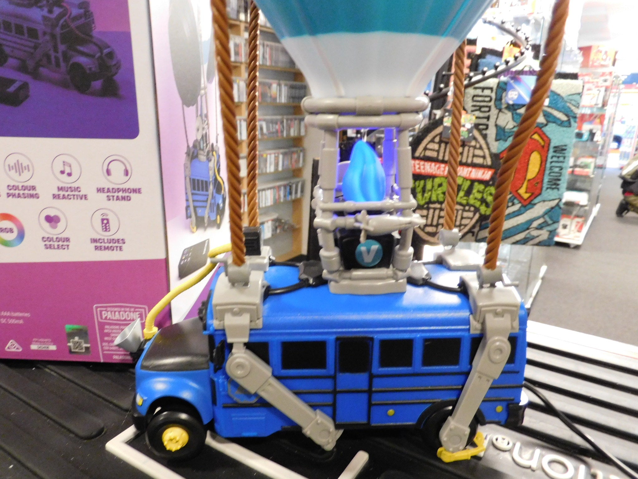 FORNITE - Battle Bus - Diorama Light 31cm