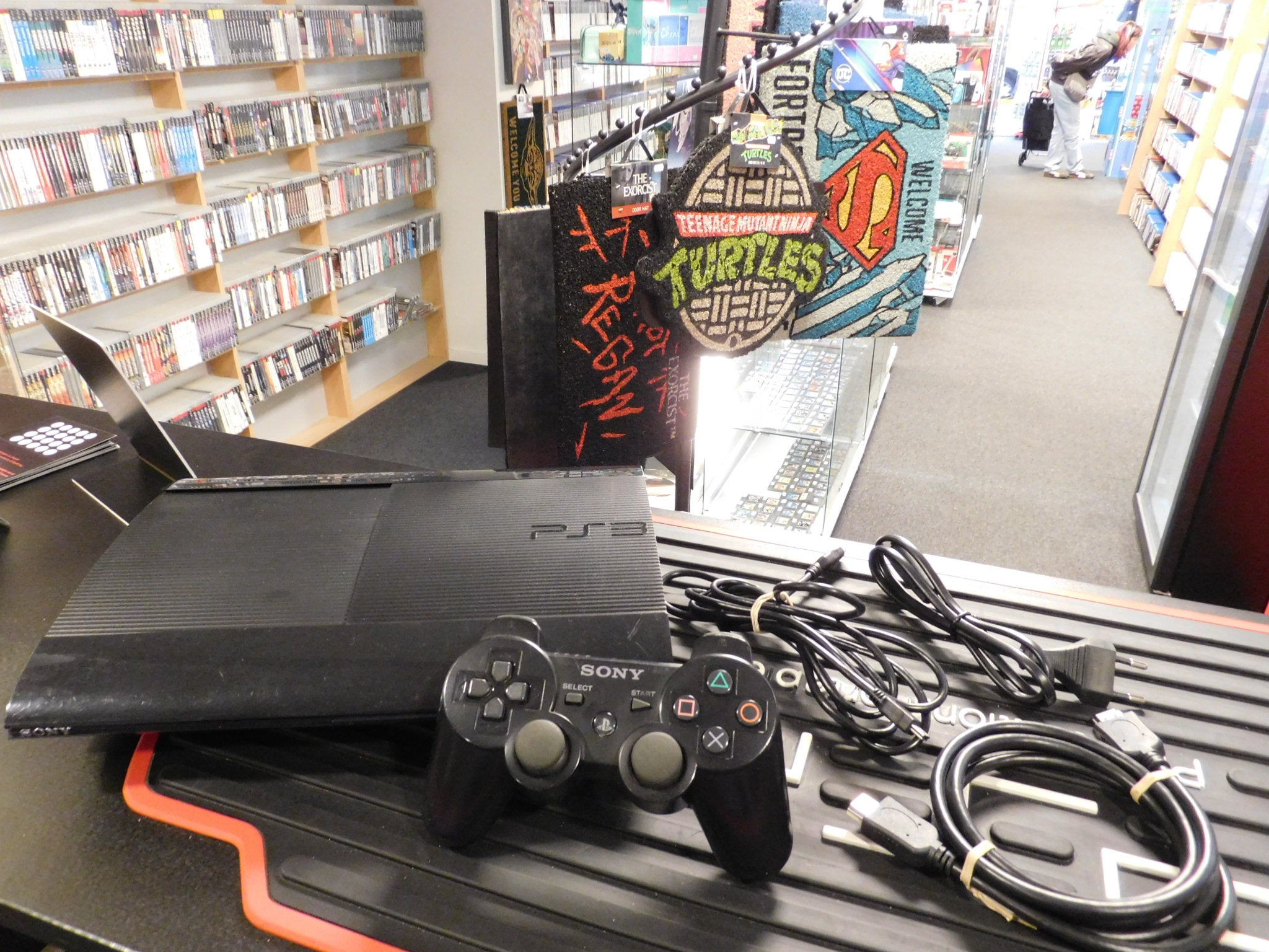 PS3 SUPER SLIM CONSOLE 500 GB